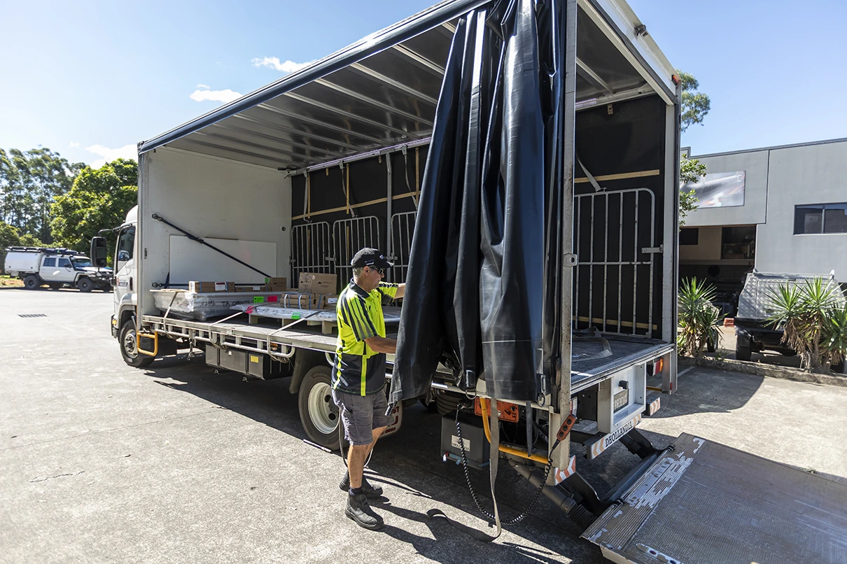 Ute delivery with pallet jack